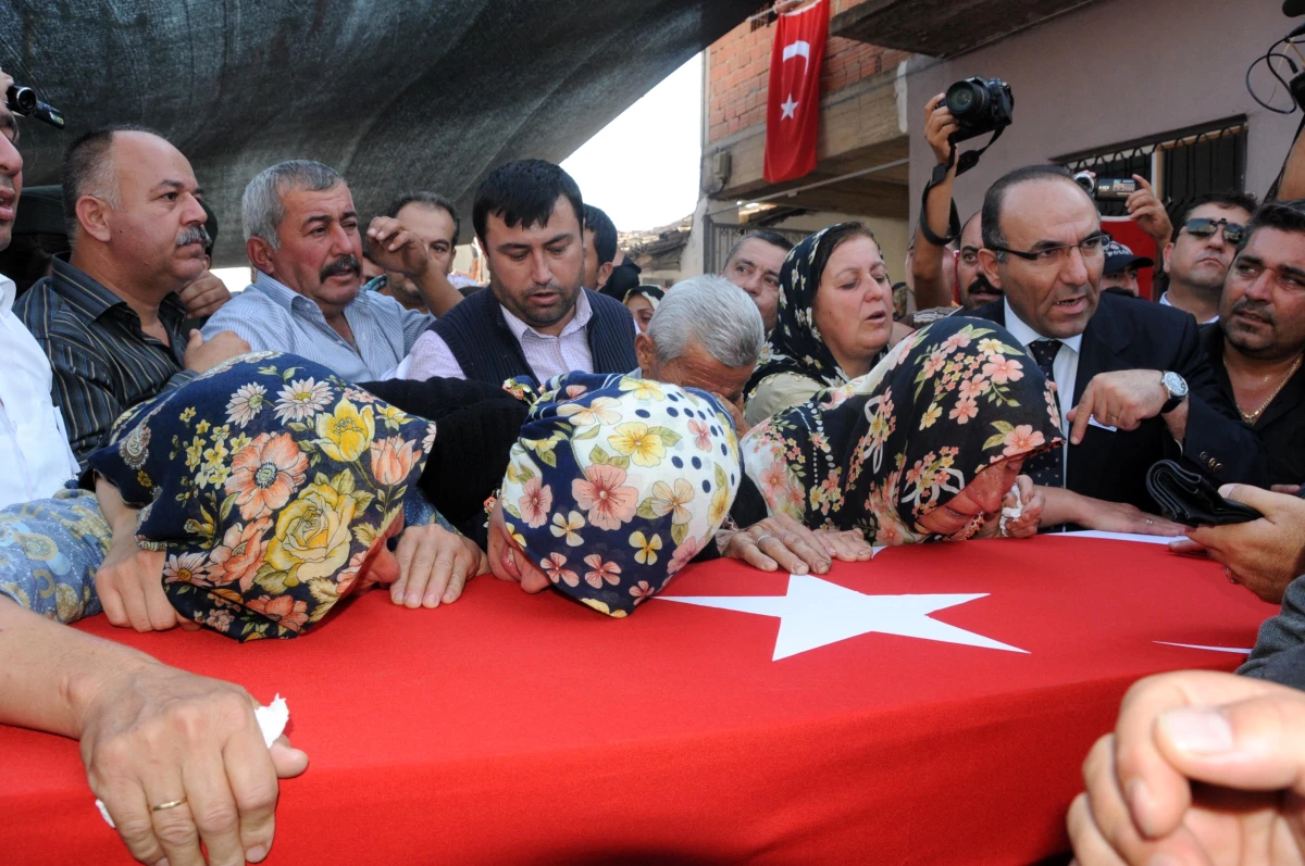 Manisa, Şehidini Sonsuzluğu Uğurladı