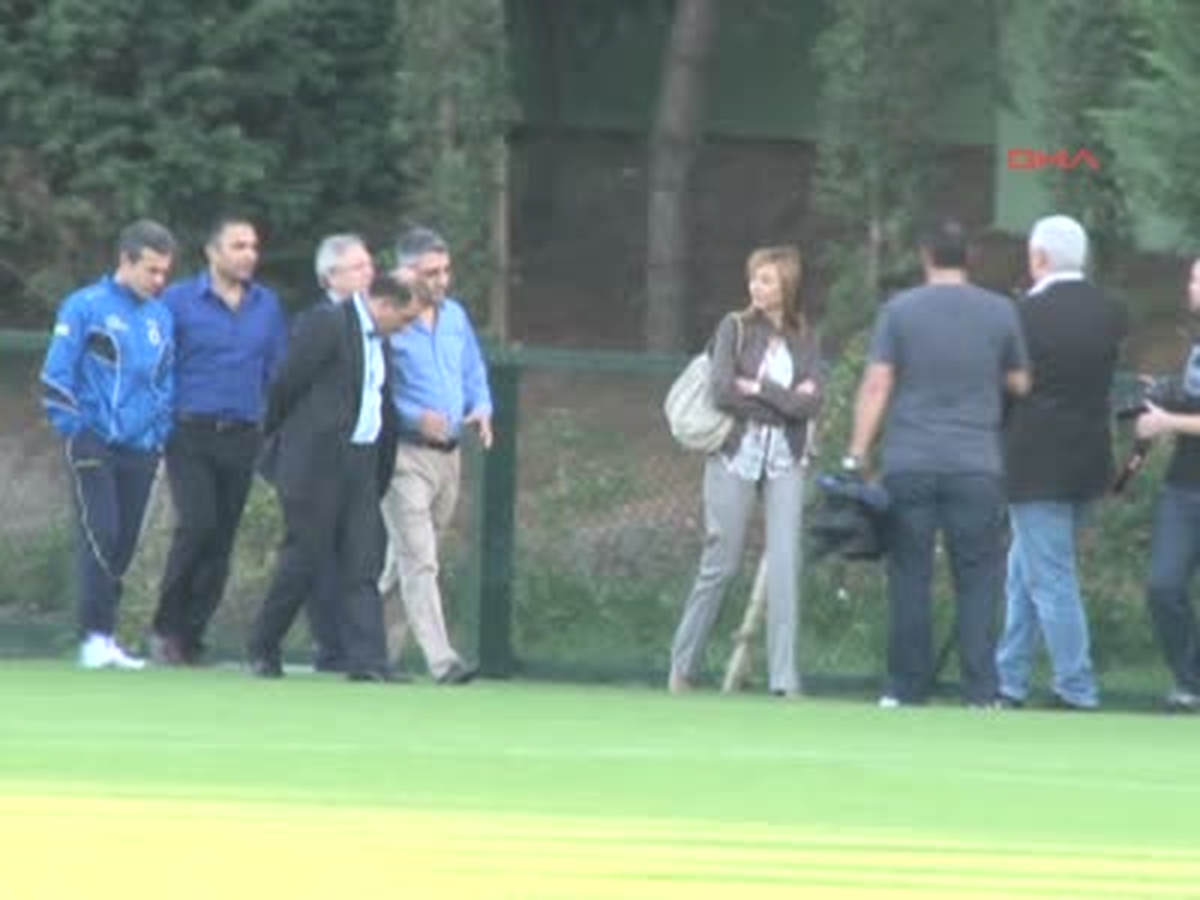 2fenerbahçeli Taraftarlar Samandıra\'ya Akın Etti