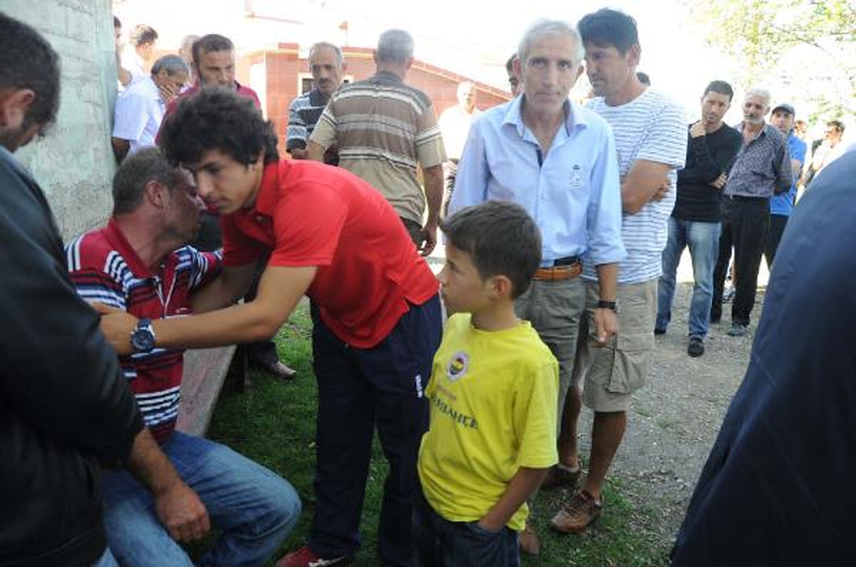 Ağaca Sallanmak İçin Astığı İp Boynuna Dolanan Küçük Yasin Öldü (2)