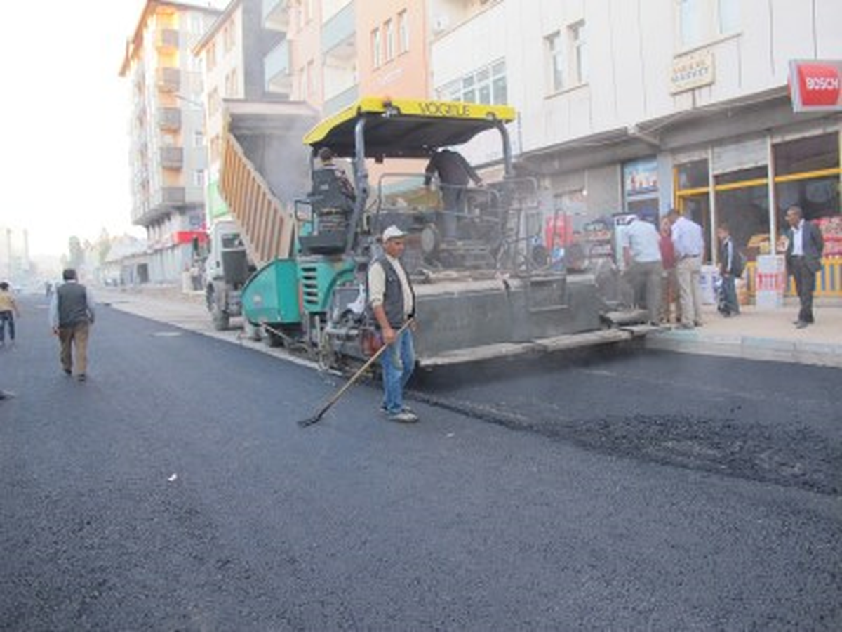 Ağrı\'da Kağızman Caddesi İlk Etap Asfaltına Kavuştu