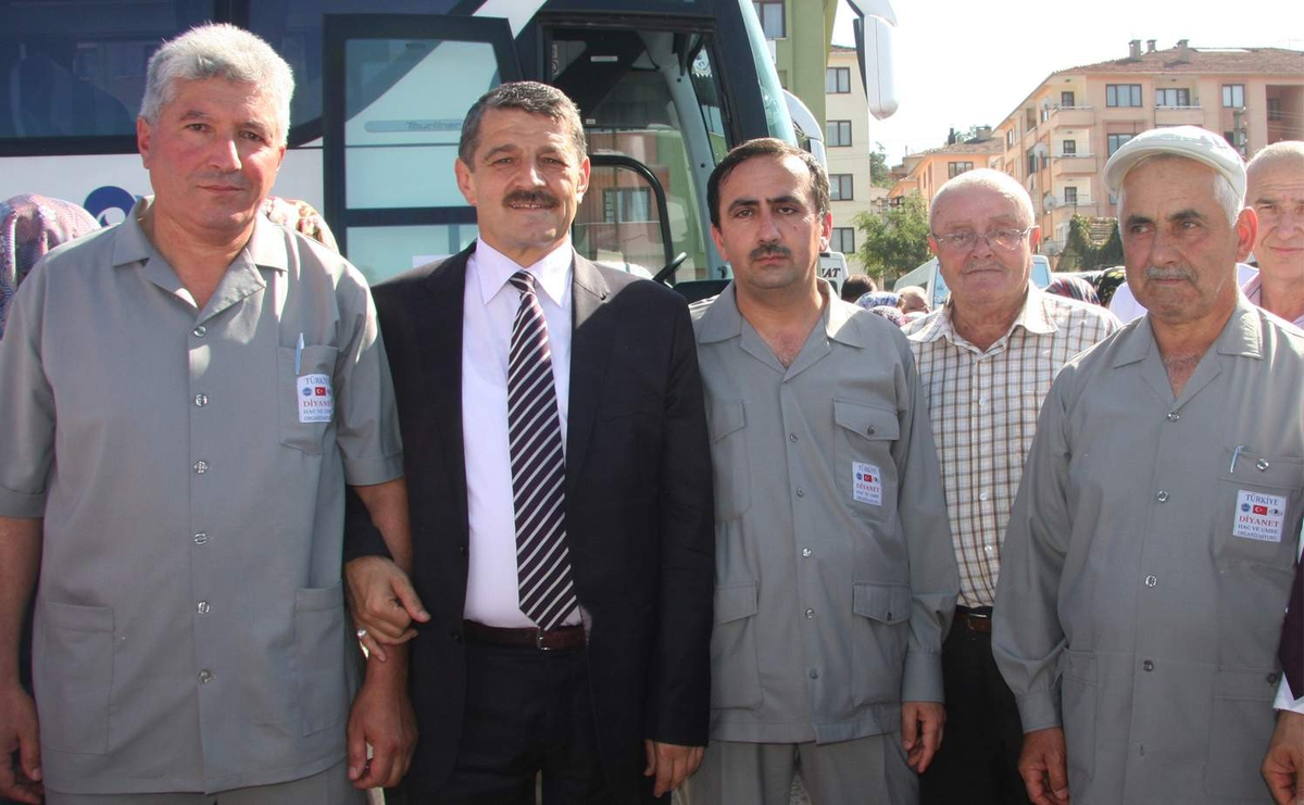 Belediye Başkanı Hacıları Uğurladı