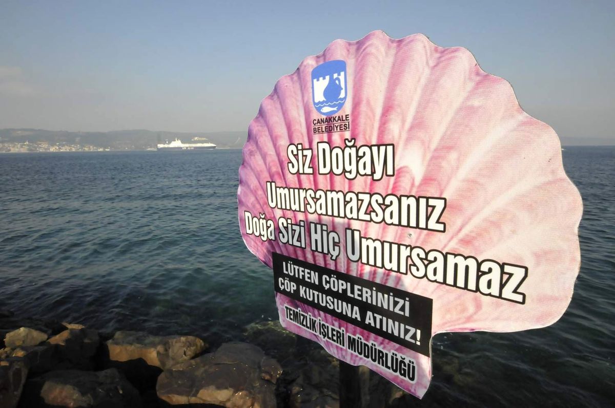 Çanakkale Sahillerine Balık Figürlü Levhalar Konuldu