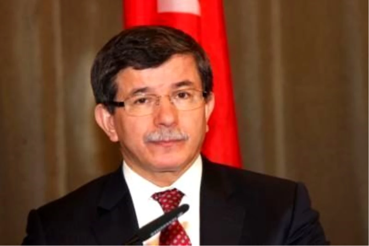 Davutoğlu, Türk Konseyi Temsilcileriyle Bir Araya Geldi