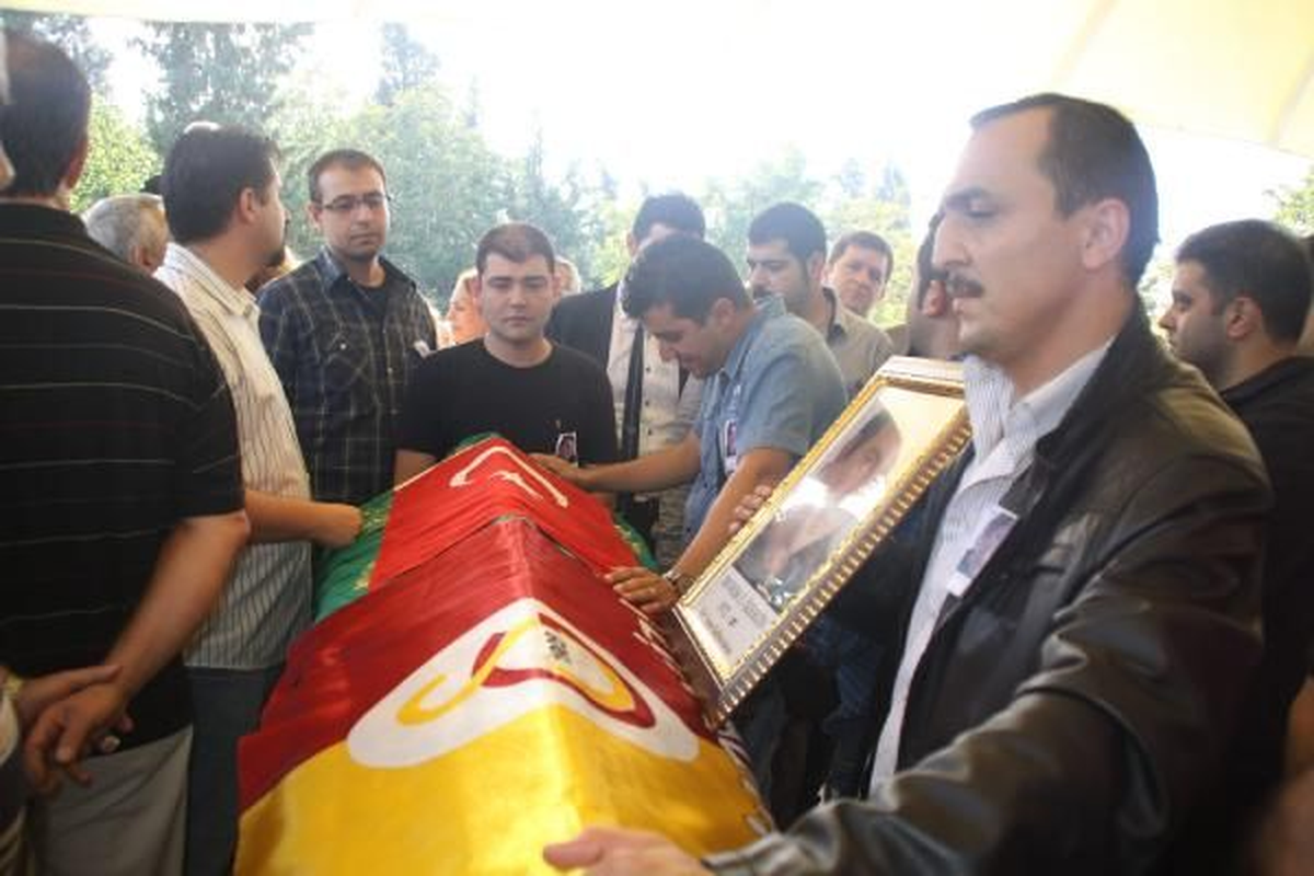 Devrim Özergin Gözyaşlarıyla Son Yolculuğuna Uğurlandı