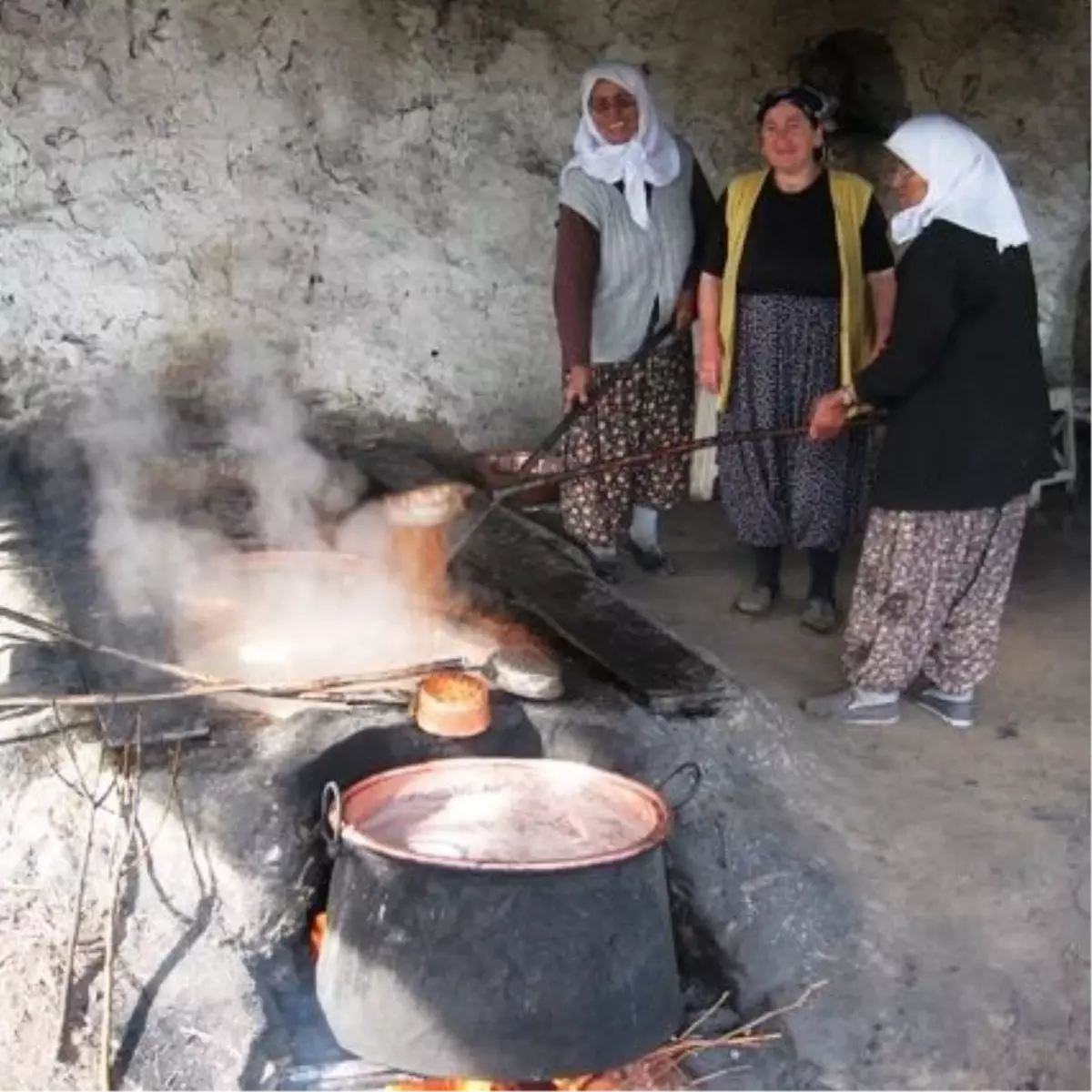 Güney Pekmezi Lezzetiyle İlgi Görüyor