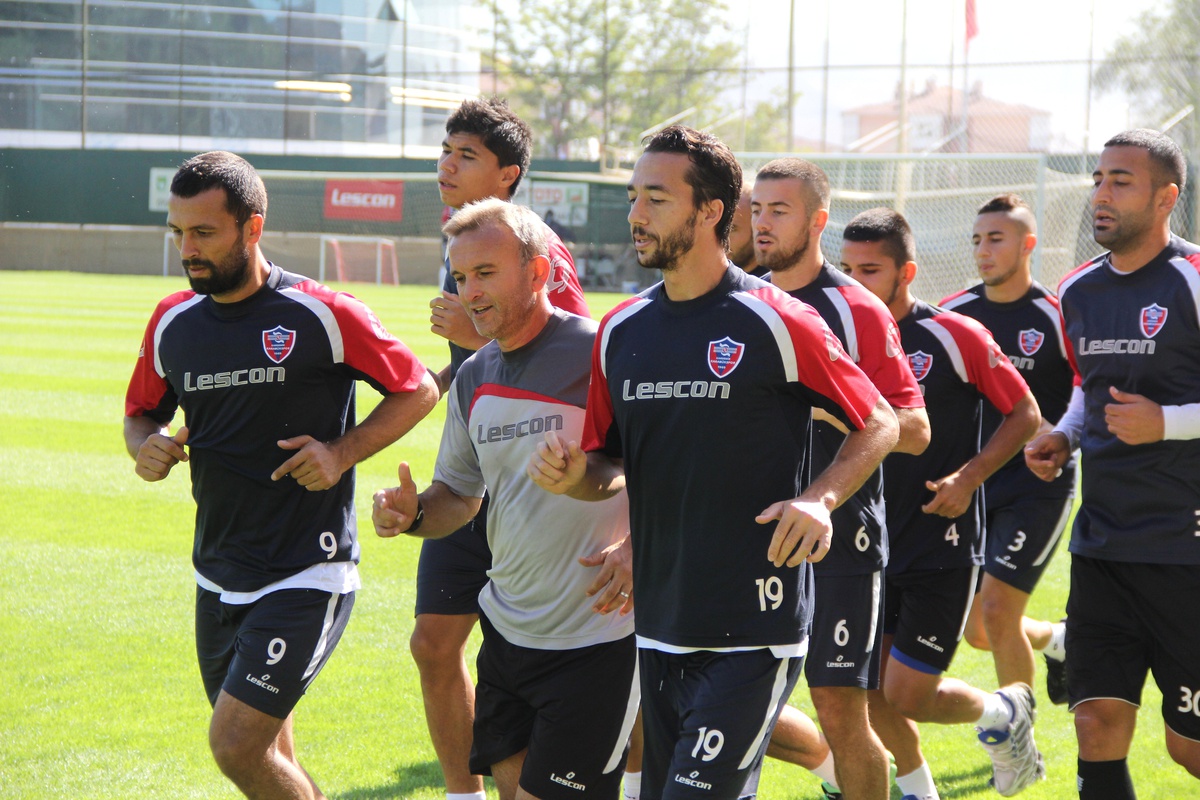 Karabükspor\'da Akhisar Belediyespor Hazırlıkları Sürüyor