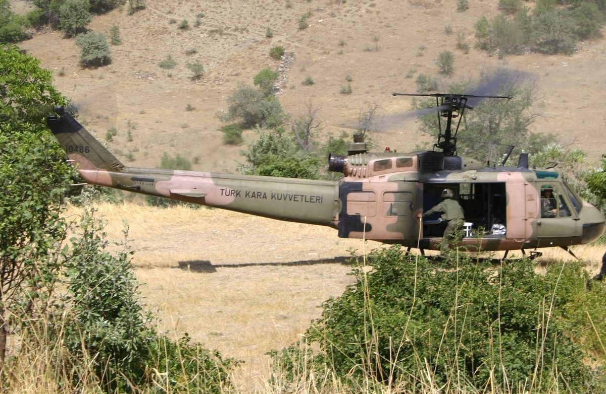 Kars\'ta Helikoptere Saldırı
