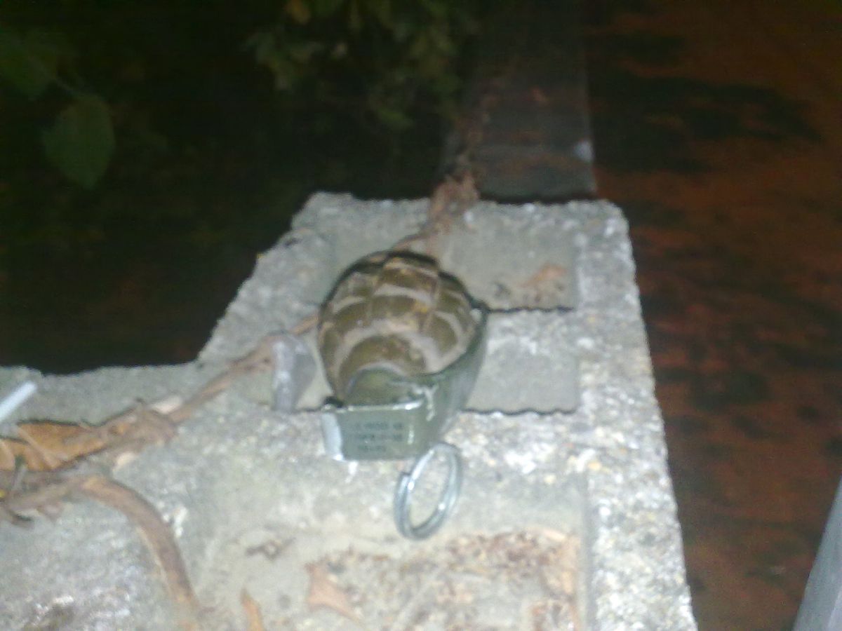 Keşan\'da El Bombası Paniği