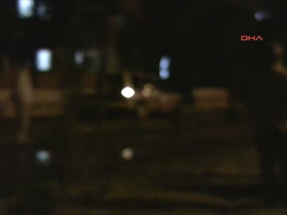 Otomobil Dehşet Saçtı: 2 Ölü