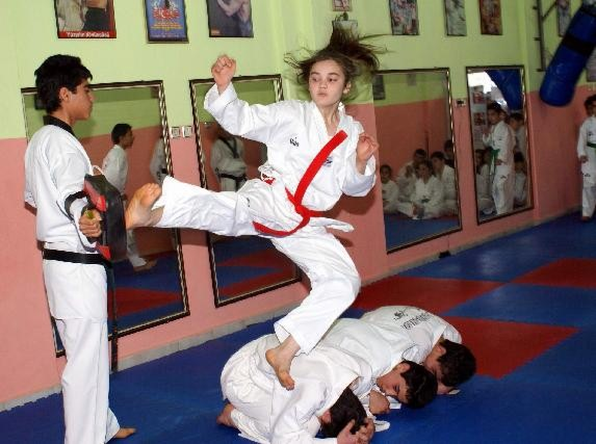 Kuyucaklı Öğrenciler Taekwondo Öğrenecek