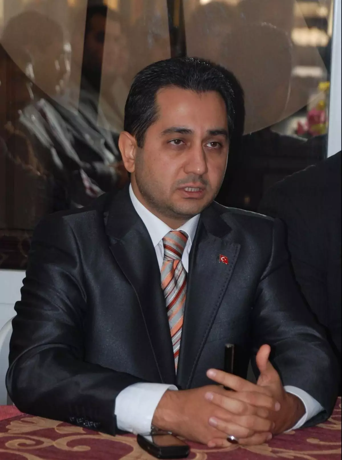 MHP\'den AK Parti\'ye Geçişler Tartışmaya Neden Oldu