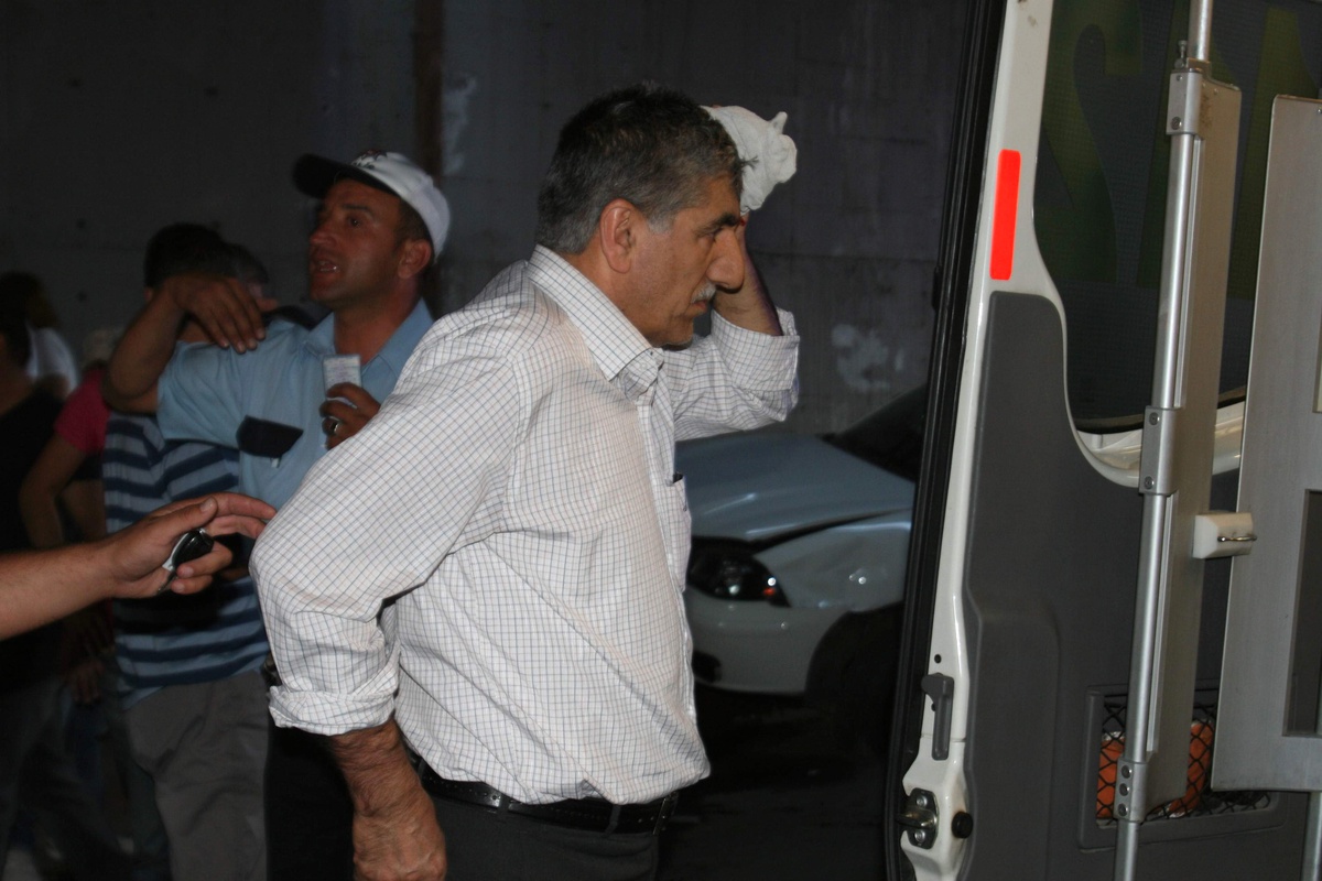 Otomobil Yayaların Arasına Girdi: 2 Ölü, 4 Yaralı