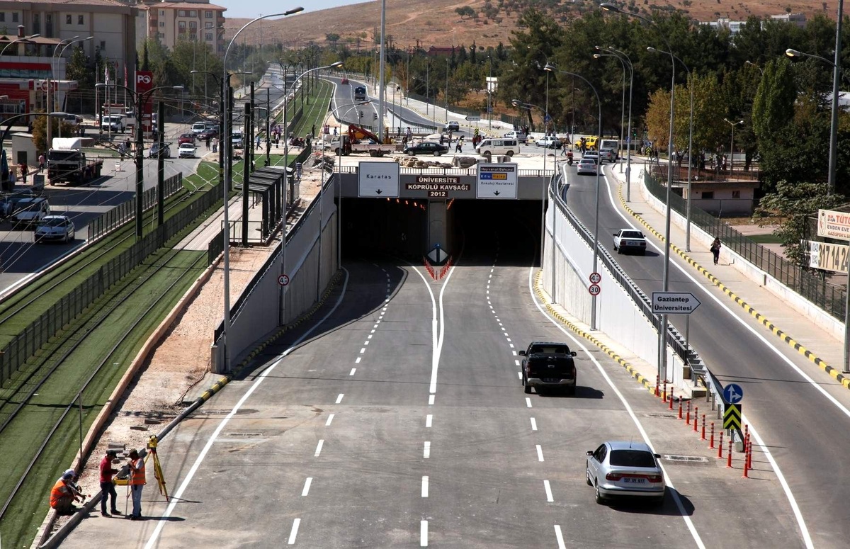 Üniversite Köprülü Kavşağı Trafiği Rahatlattı