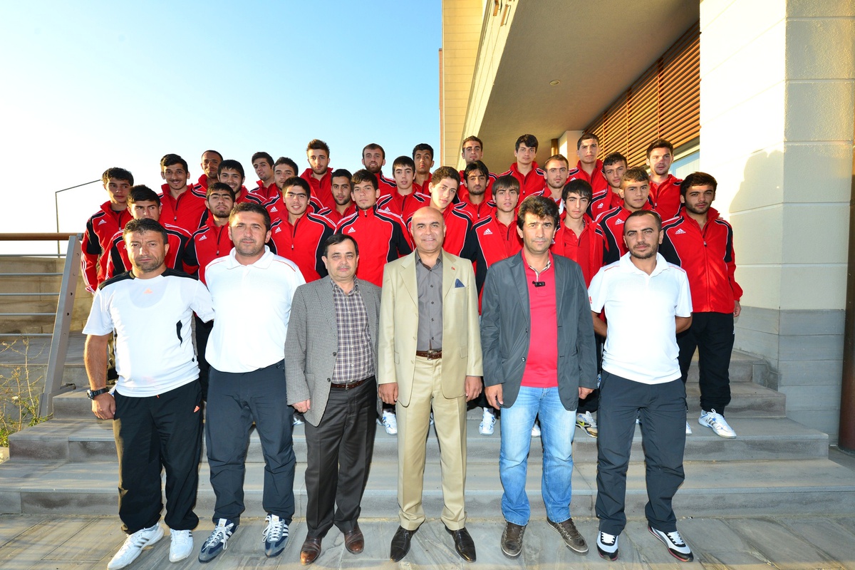 Yakutiyespor, Bal Ligi Maçı İçin Erzurumluları Bekliyor
