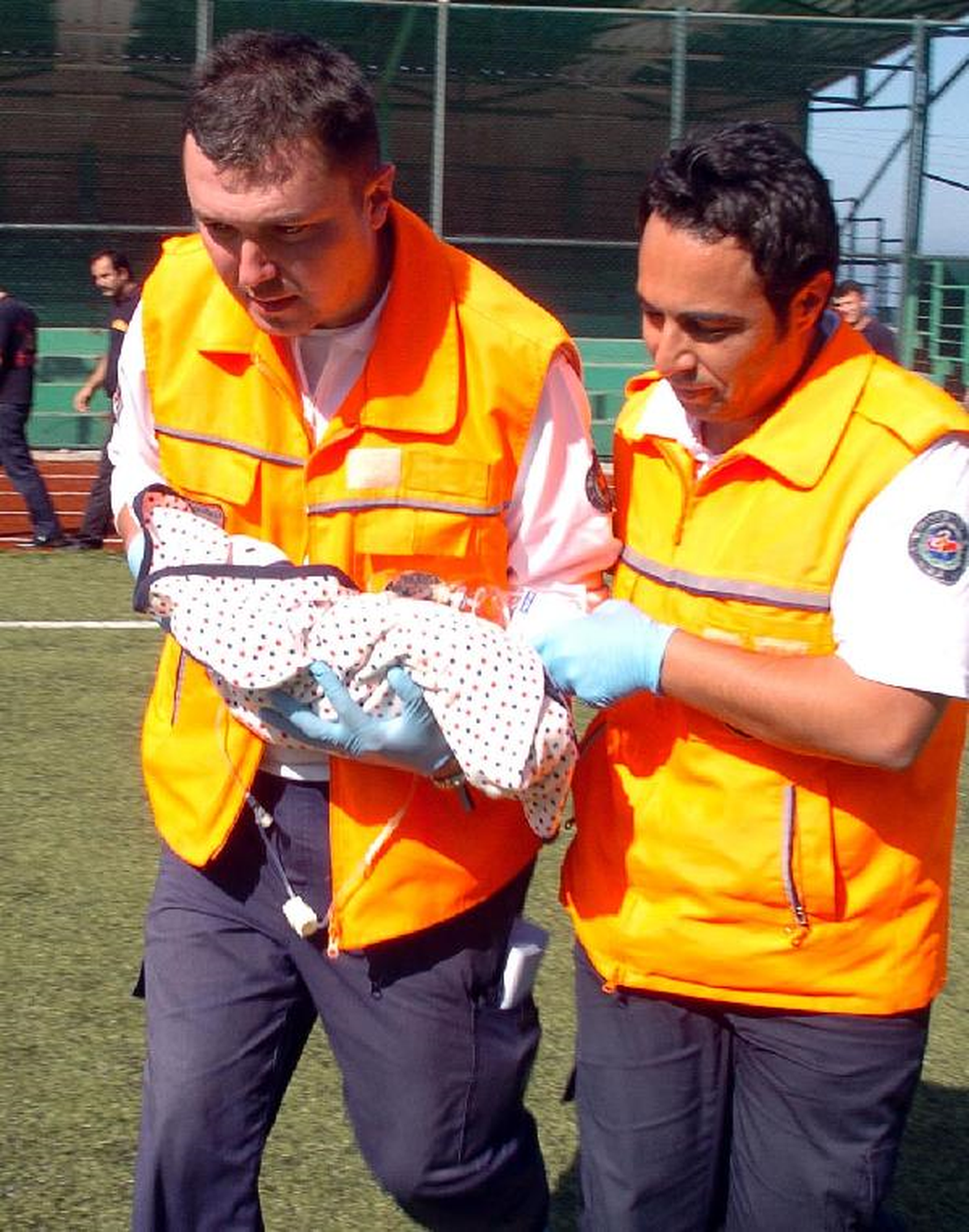 Yeni Doğan Bebek, Ambulans Helikopterle Sevk Edildi