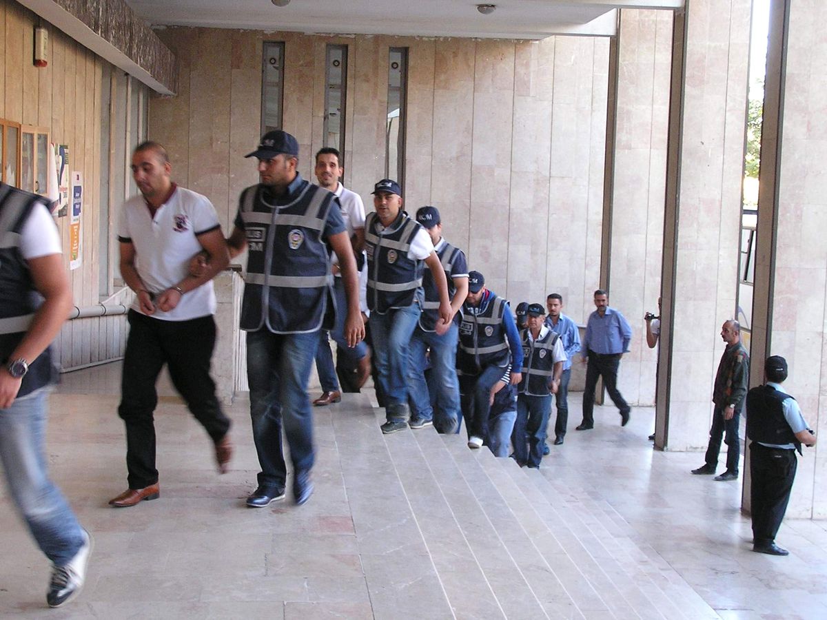 Suç Örgütüne Operasyon: 23 Gözaltı