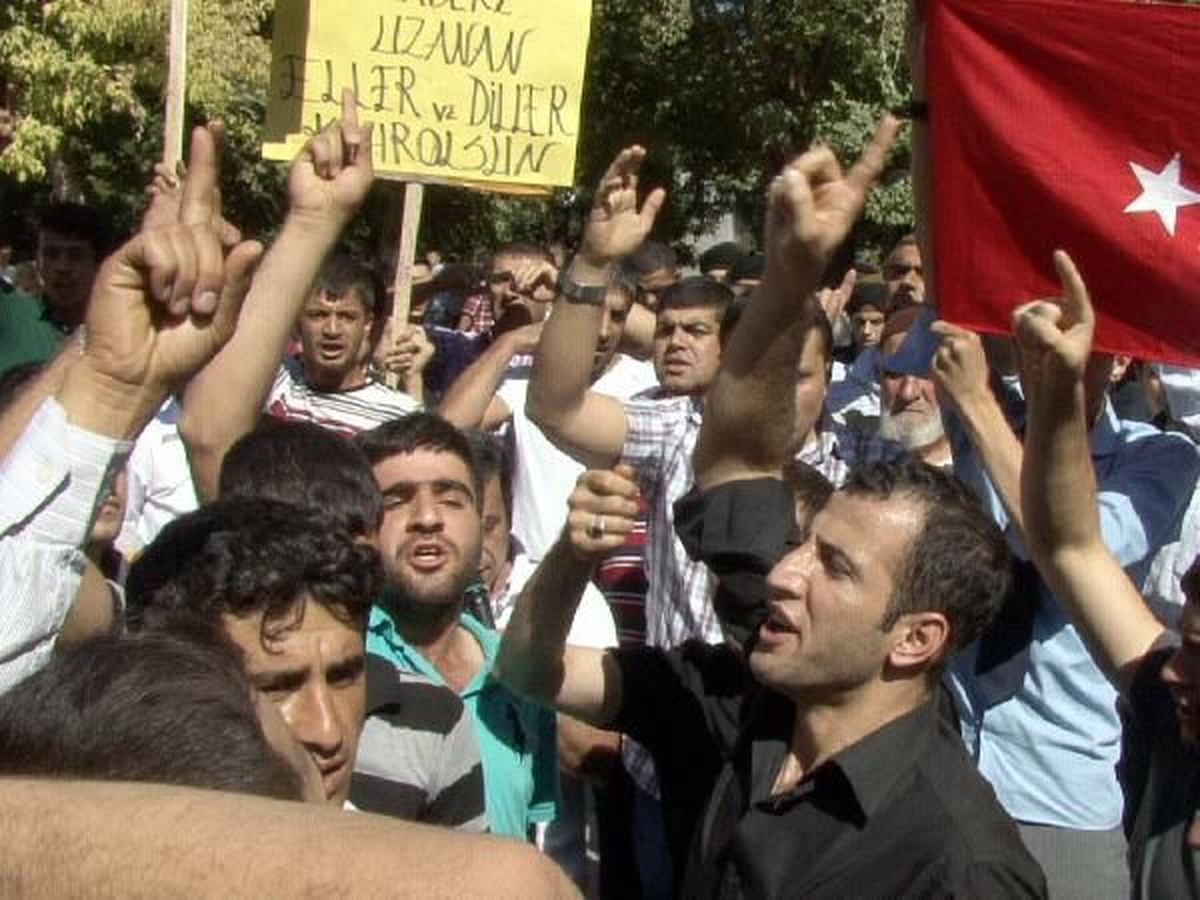 Adıyaman\'da Hz. Muhammed\'e Hakaret İçeren Filme Tepki Yürüyüşü