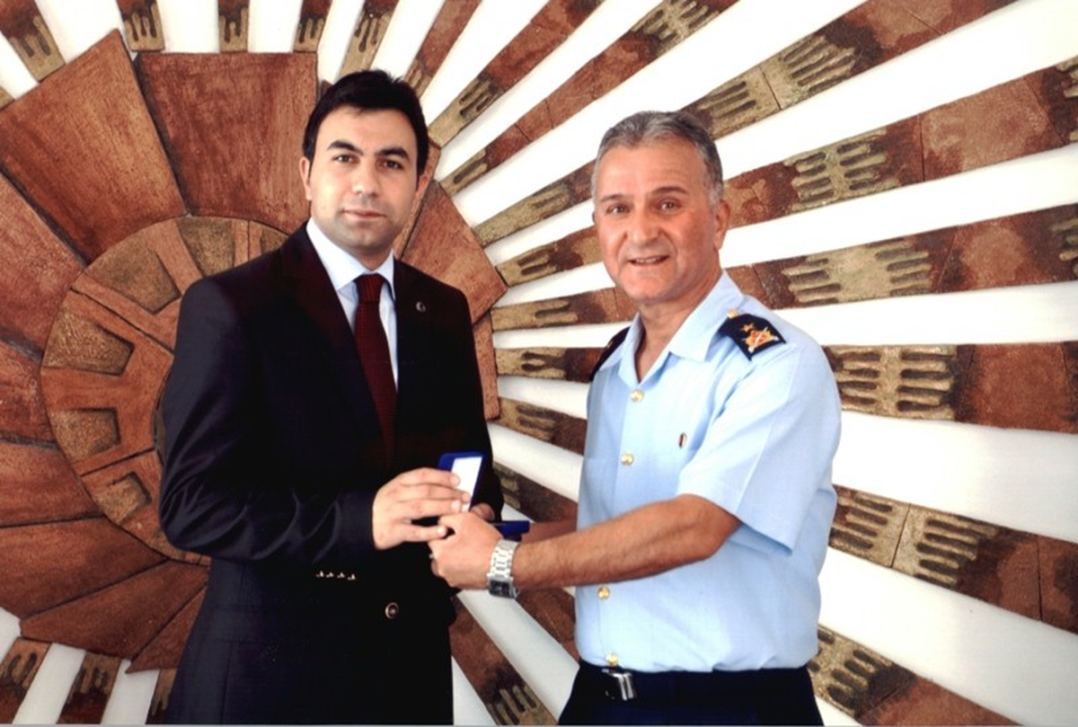 Aslanapa Kaymakamı\'ndan Hava Er Eğitim Tugayına Ziyaret