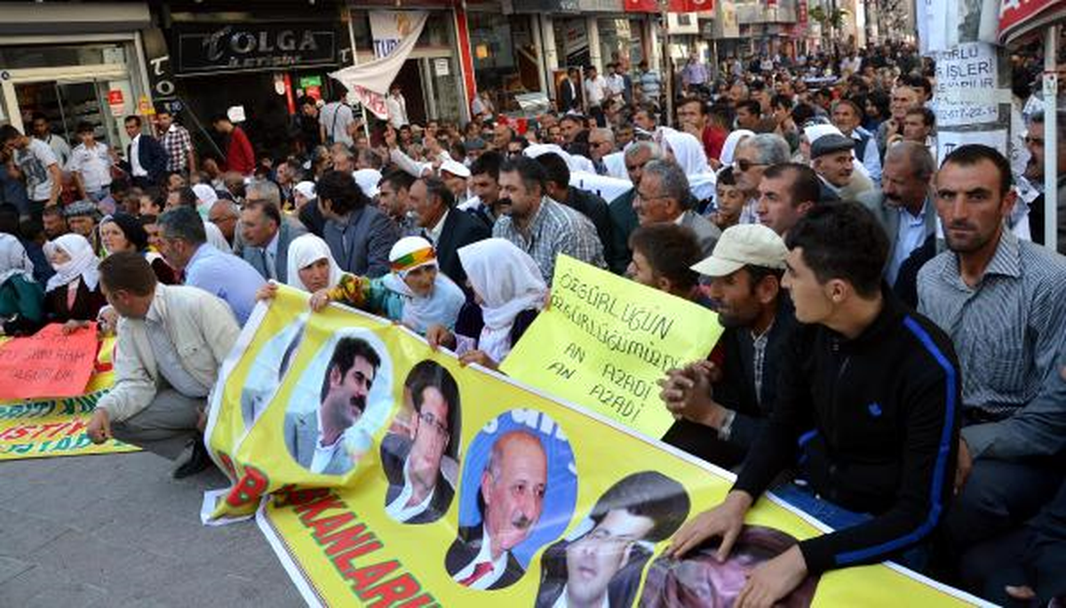BDP\'liler \'Öcalan\'a Özgürlük\' İstedi