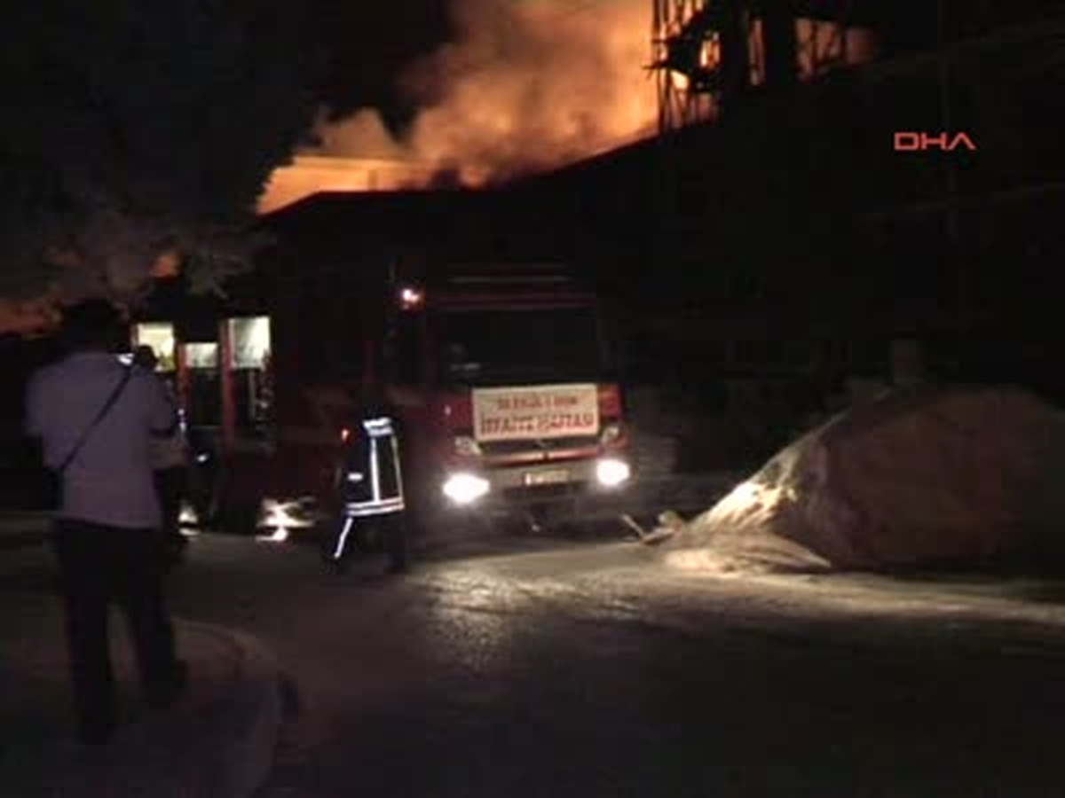 Boya Fabrikasında Yangın