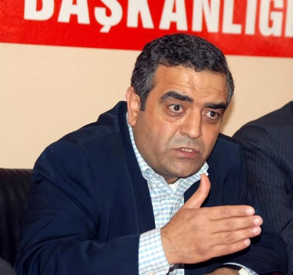 Chp\'li Tanrıkulu Okullardaki Eksiklikleri Sordu