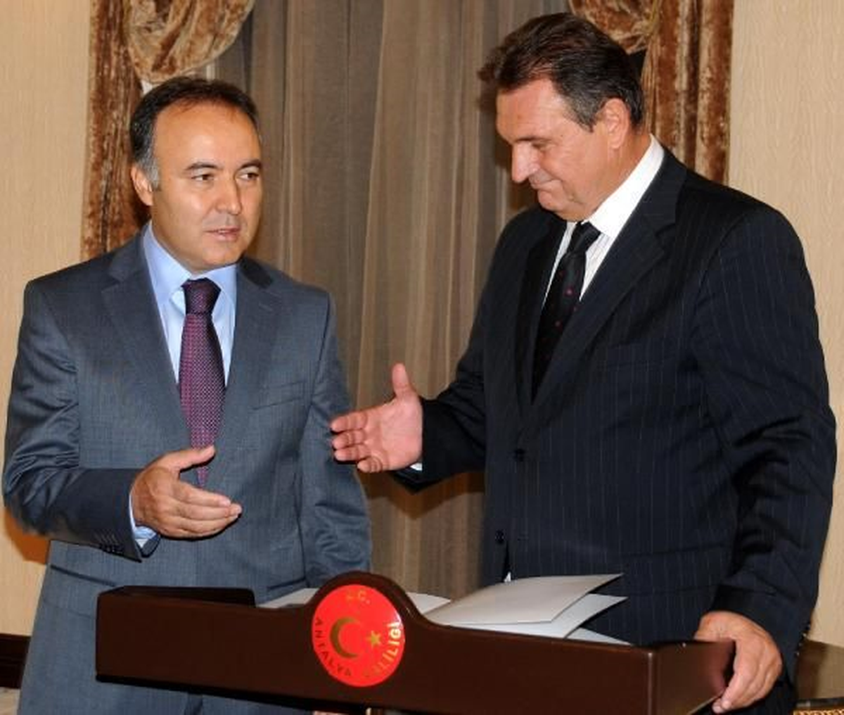 Hırvatistan Ekonomi Bakanı Cacic, Antalya Valiliğini Ziyaret Etti
