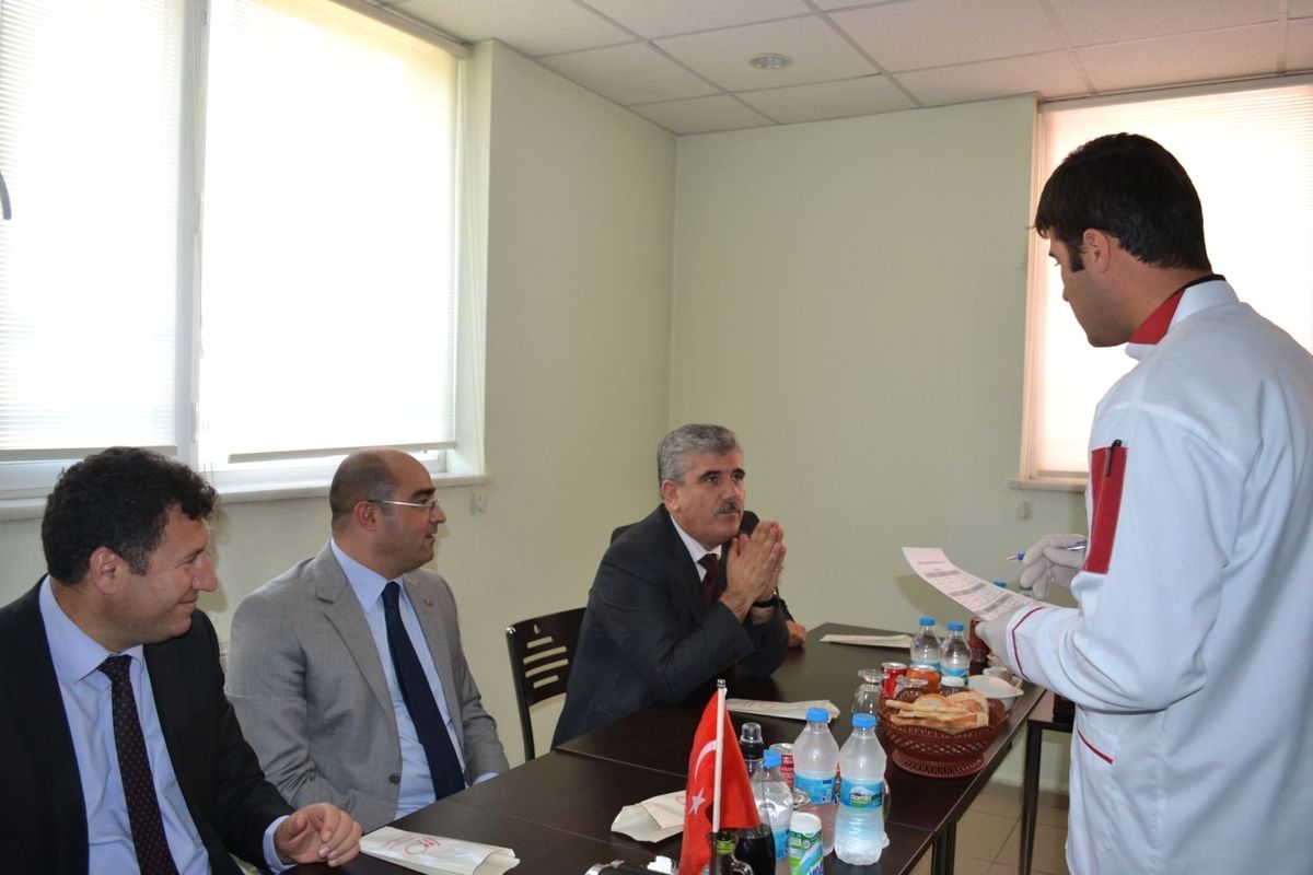 Hizan\'da Garsonluk ve Arıcılık Kursu Belge Dağıtım Töreni