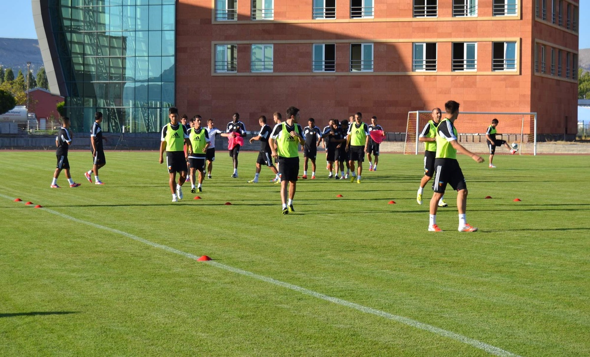 Kayserispor Gençlerbirliği Maçına Bileniyor