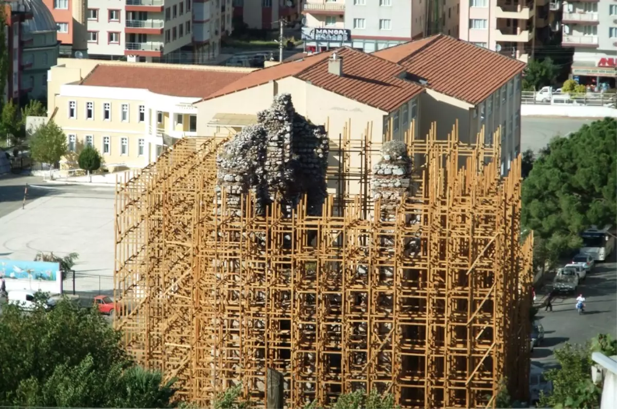 Kemalpaşa Kız Kulesi Koruma Altına Alınıyor