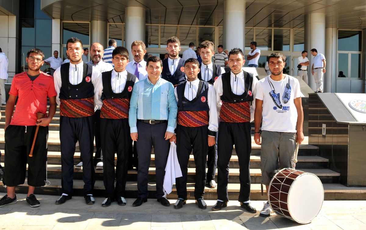 Kepez\'de Sivas Halayı