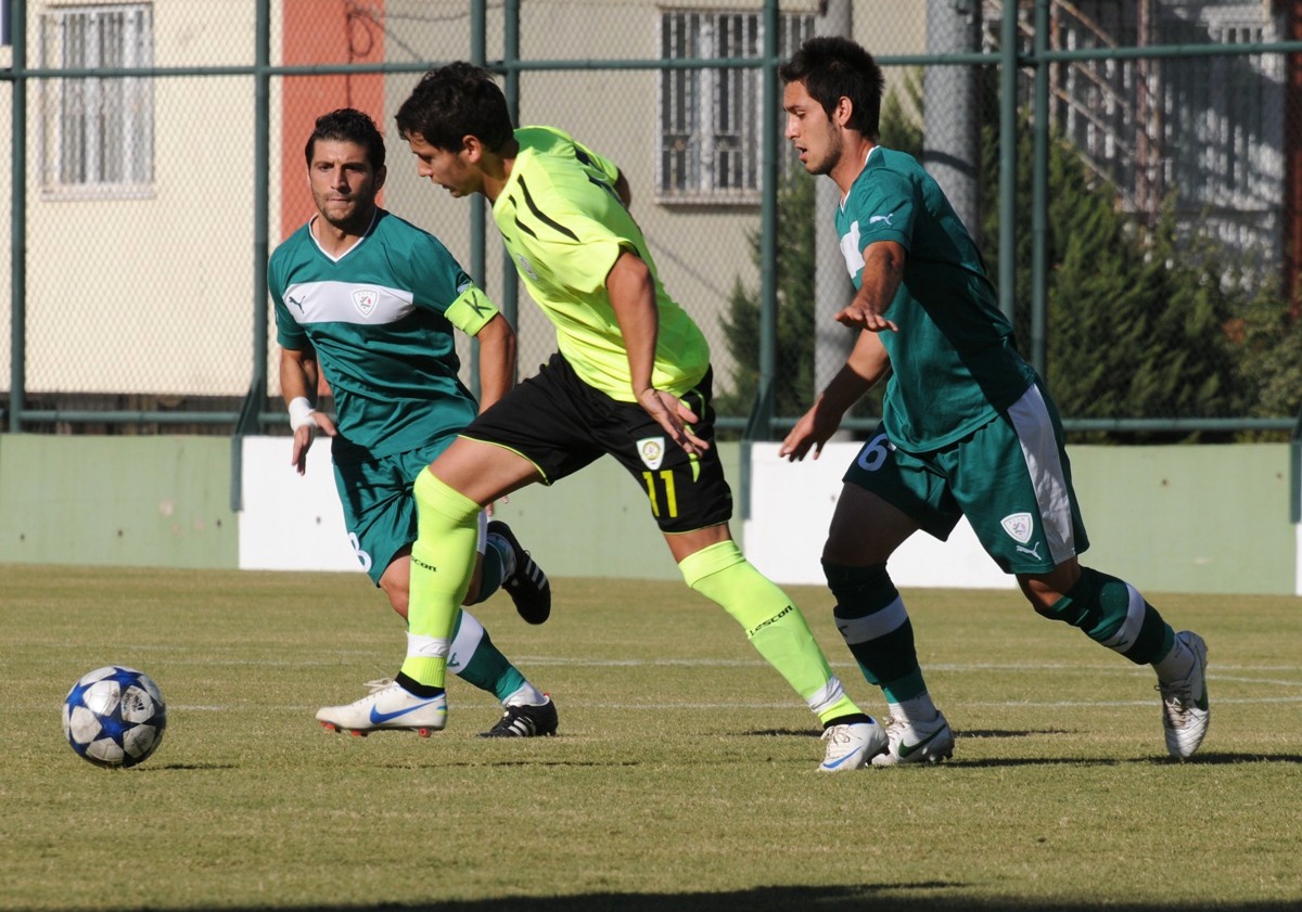 Manisa Belediyespor Sahaya İniyor