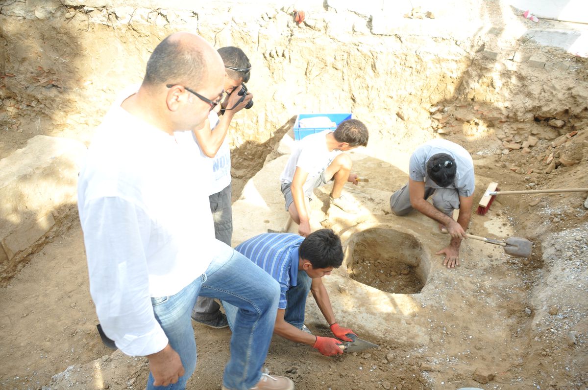 Milas\'ta Altyapı Çalışmalarında Roma Dönemi Mimarisine Rastlandı