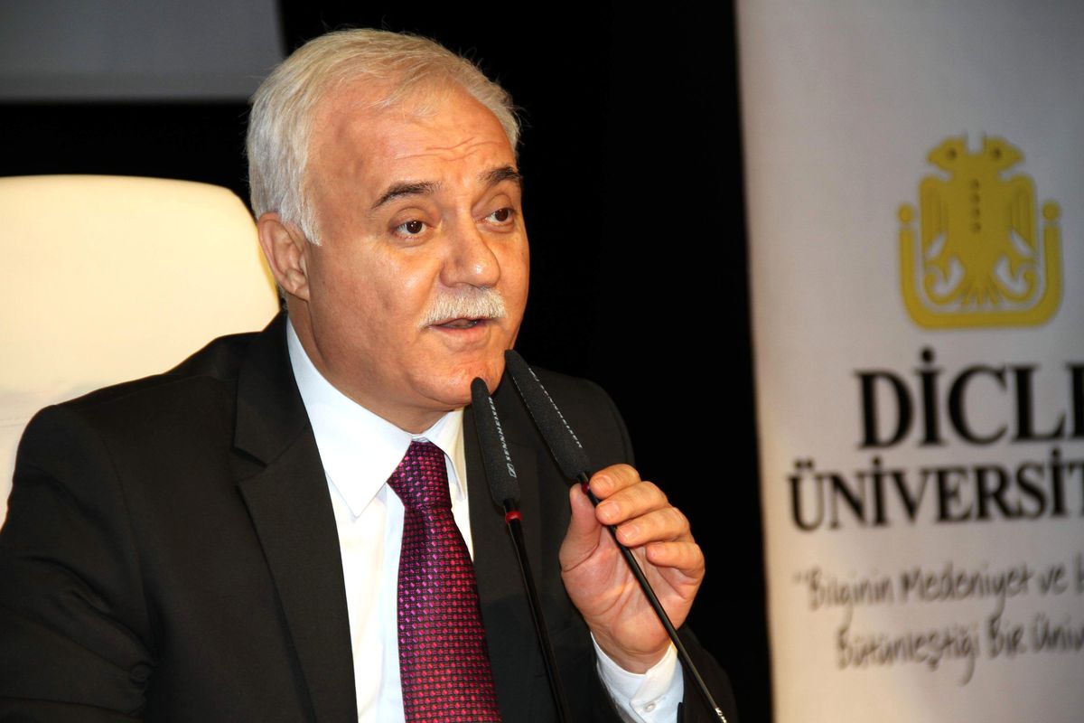 Nihat Hatipoğlu Kosova\'da Sevenleriyle Buluştu