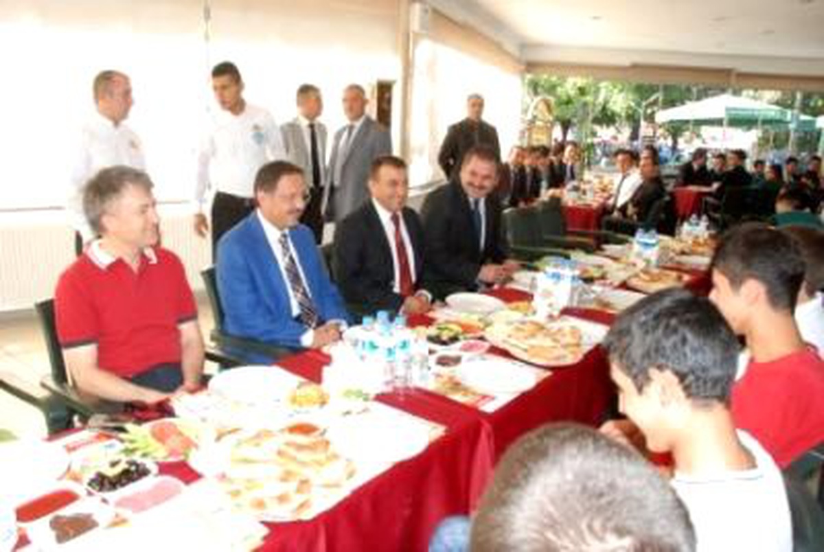 Özhaseki Gülen Yüzlerle Kahvaltıda Biraraya Geldi