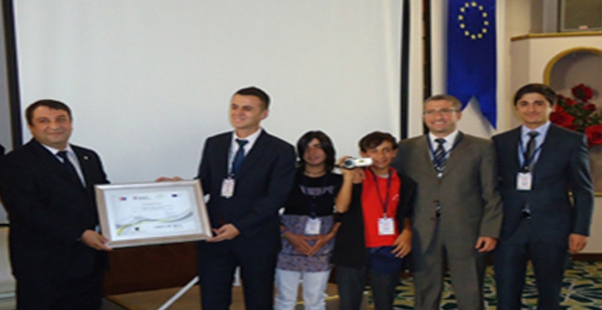 Pirinçili İlköğretim Okulu\'na Dil Ödülü
