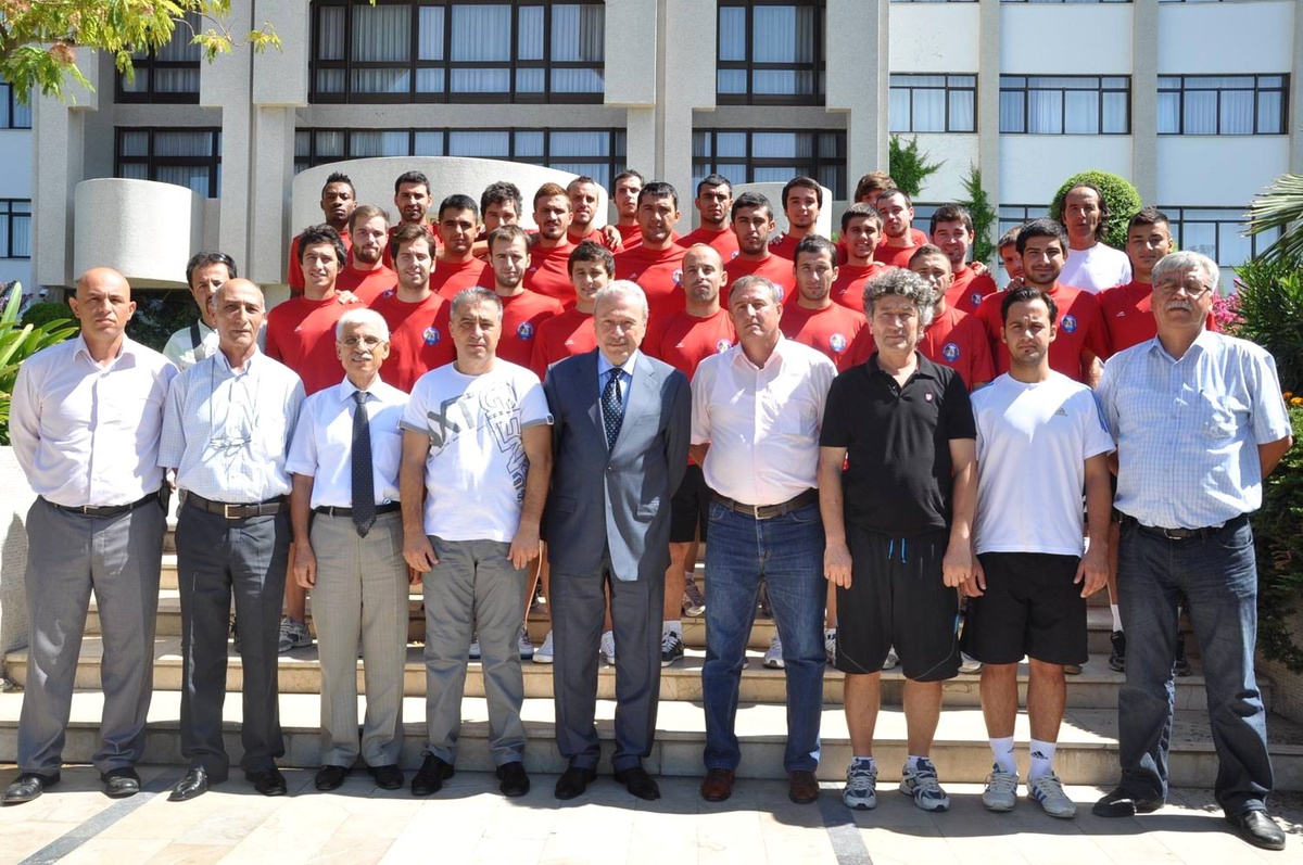 Salihli Belediyespor İlk Maçına Çıkıyor