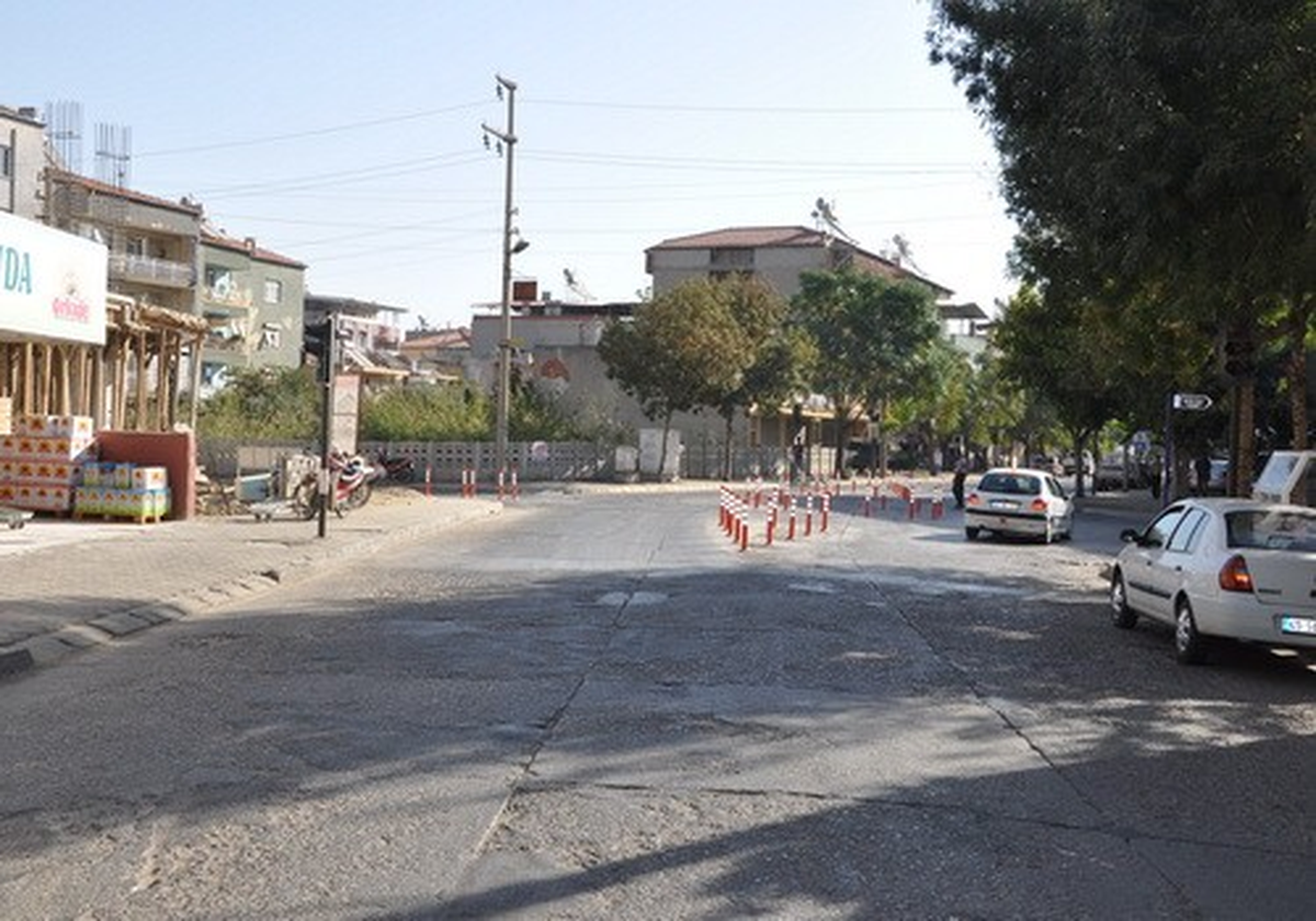 Salihli\'de Kent İçi Düzenleme Çalışmaları Sürüyor