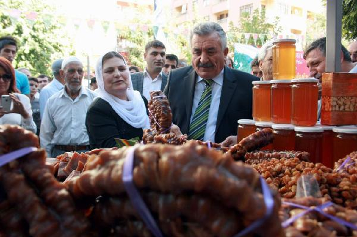 Siirt\'te Fıstık Festivali