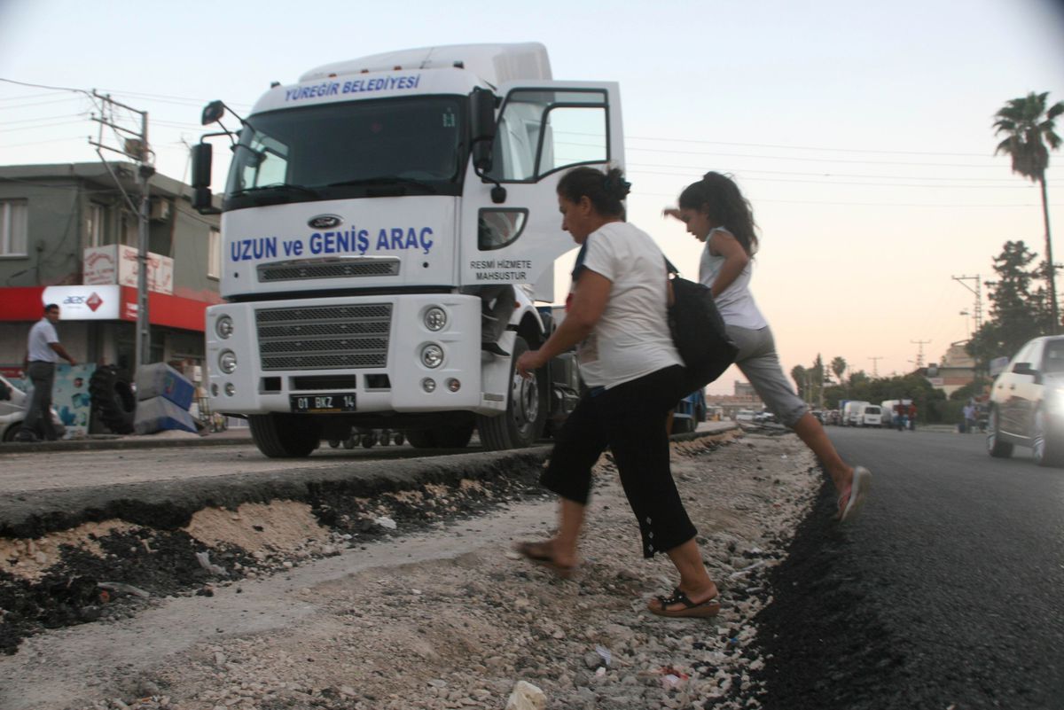Yıllarca Bekledikleri Yolu Bir Günde Kaybettiler