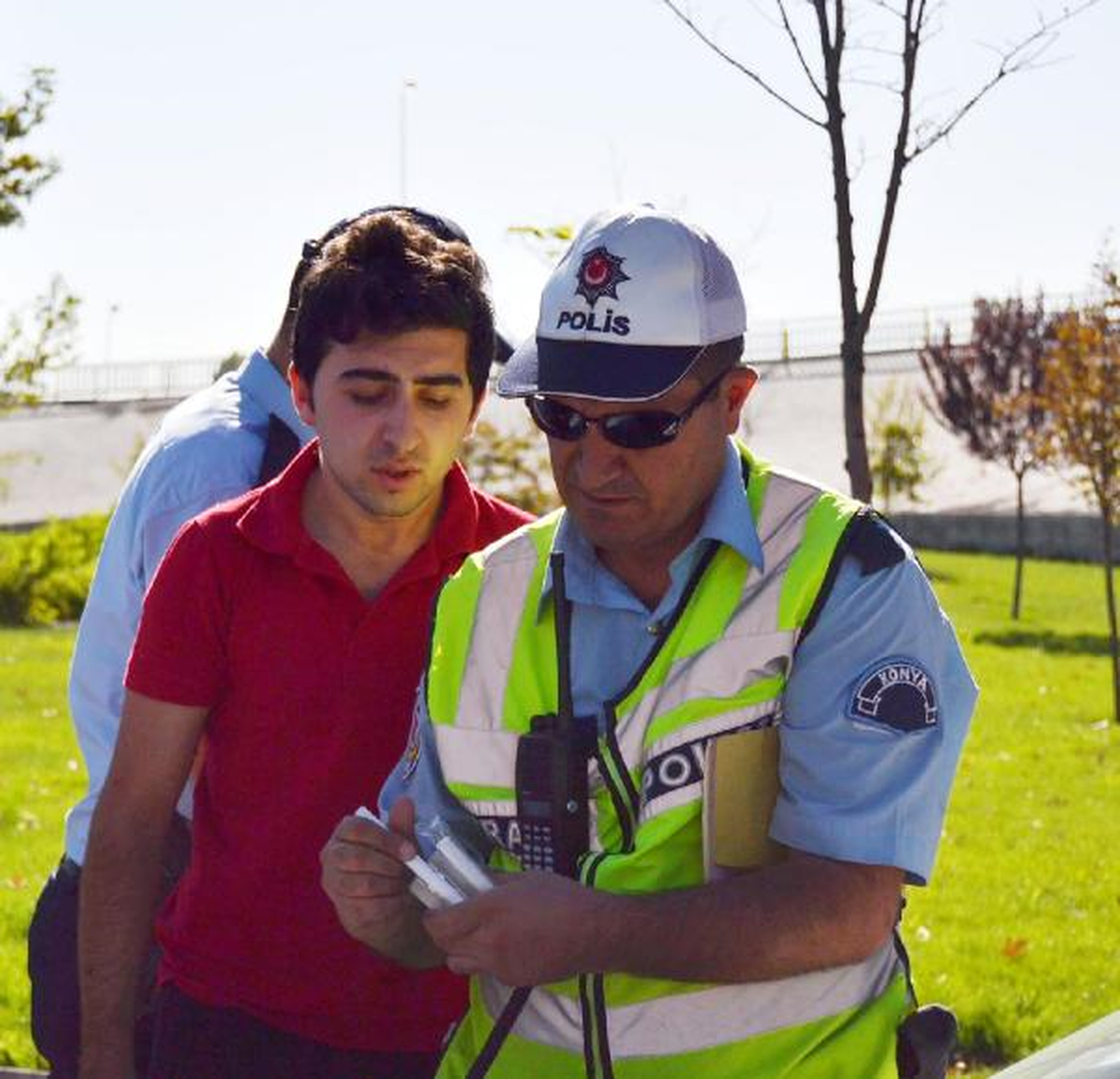 Yolun Karşısına Geçmek İsterken Otomobilin Altında Kaldı