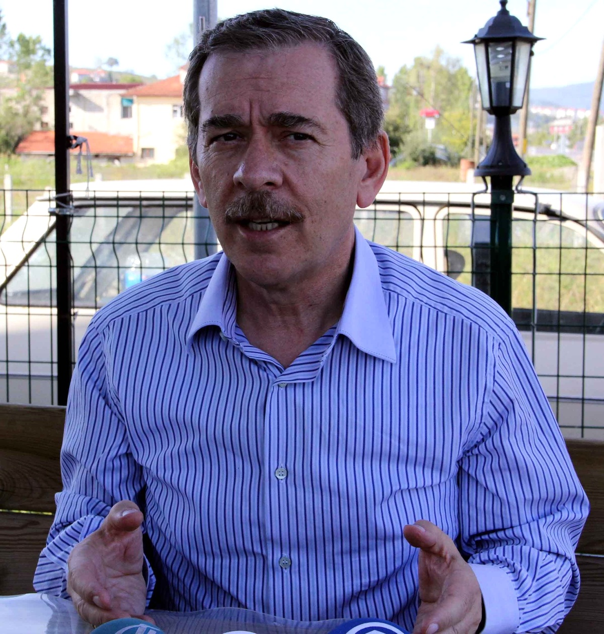 Abdullatif Şener: "Türkiye, Suriye Sınırını Kontrol Etmede Yetersiz"