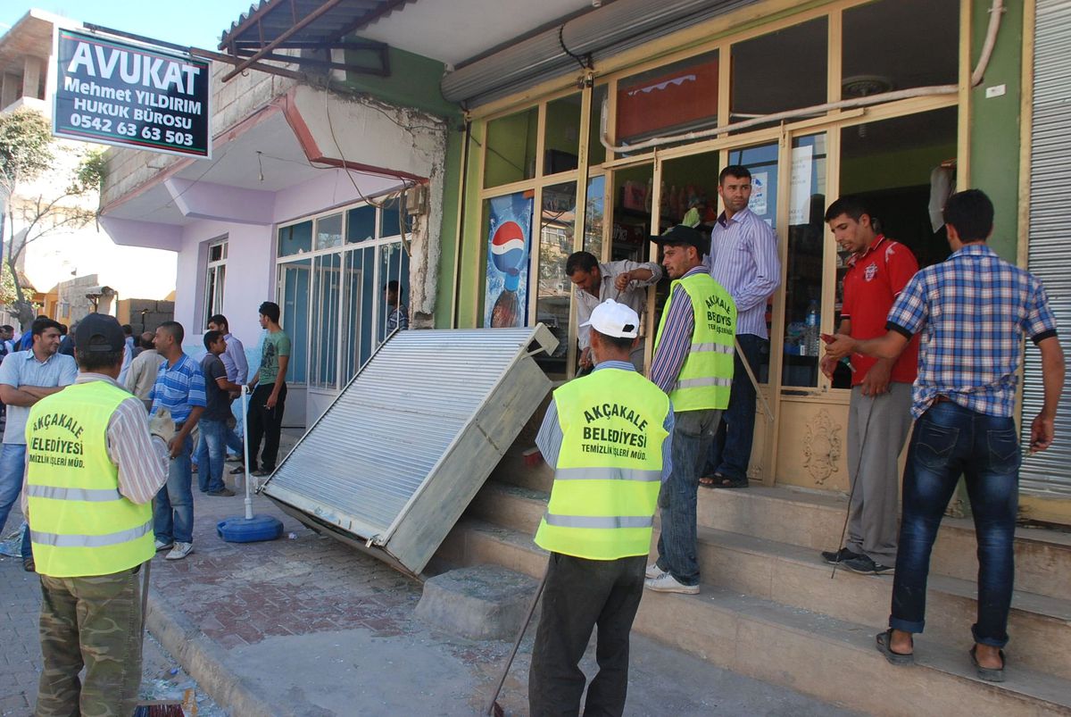 Akçakale\'deki Ev ve İş Yerlerinin Onarımı Başladı