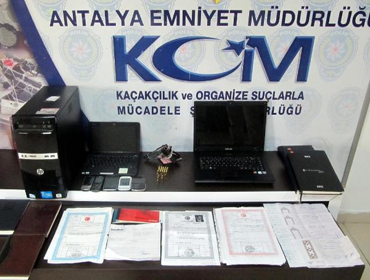 Antalya\'da Tefecilik İddiasıyla Gözaltına Alınan 13 Kişi Serbest Bırakıldı