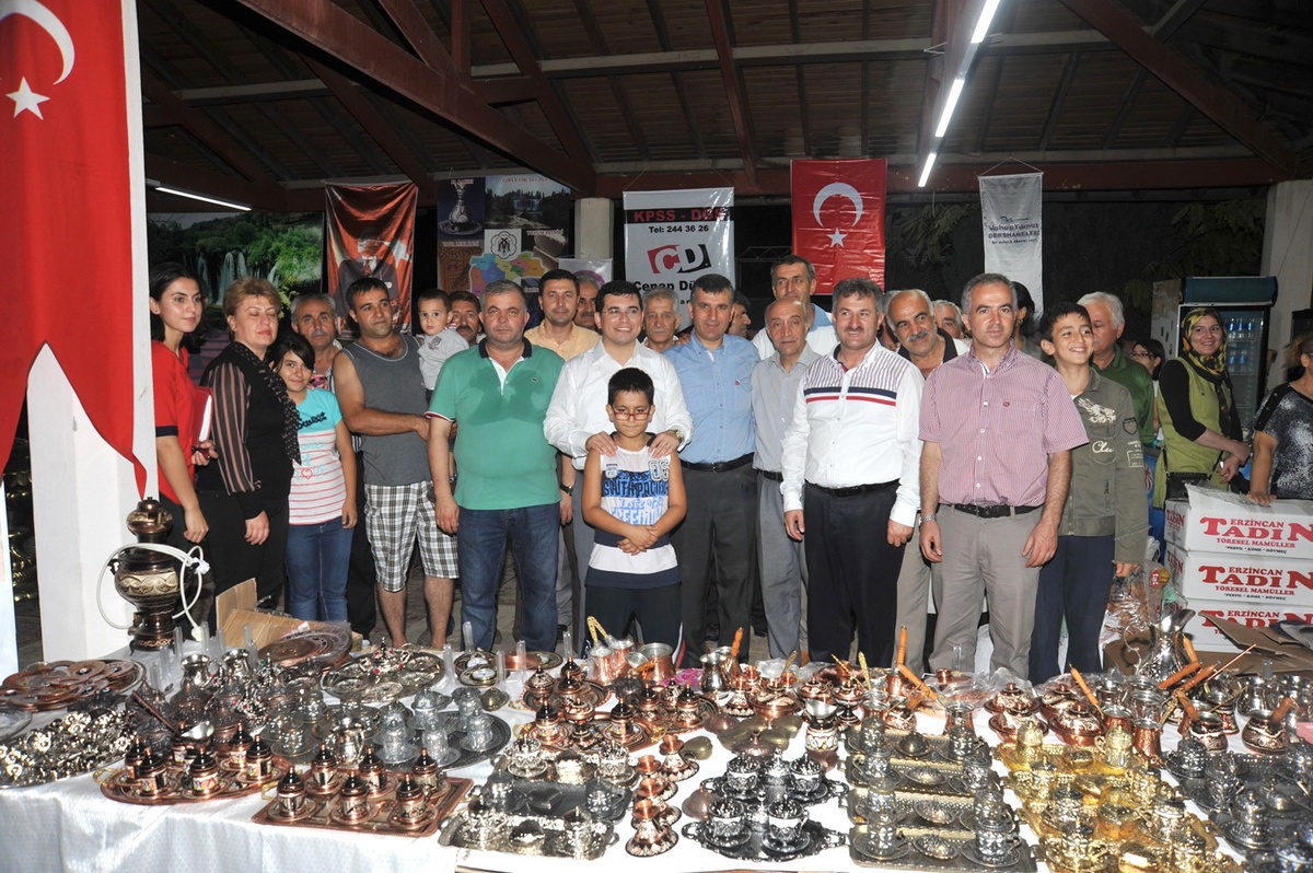 Başkan Tütüncü Hemşehri Dernekleri Festivali\'nde