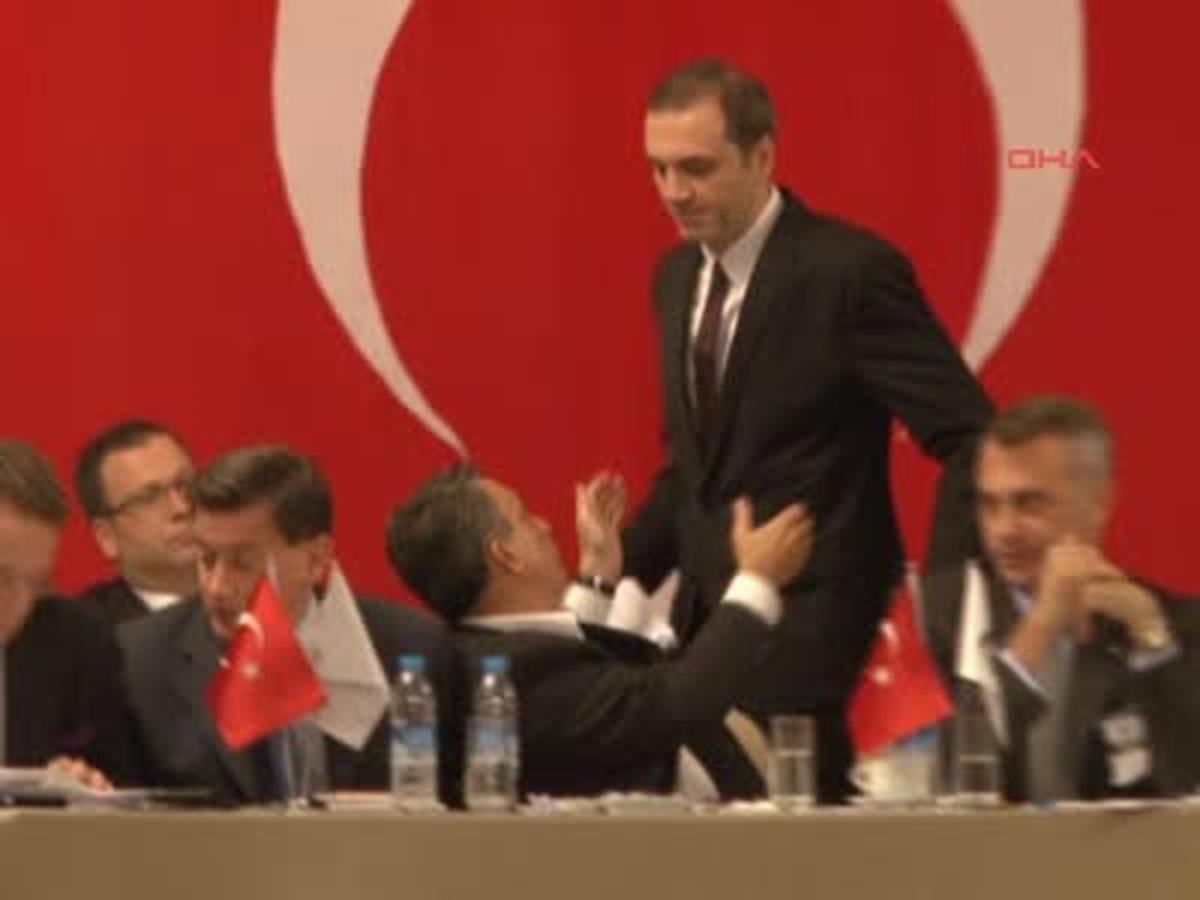 Beşiktaş\'ta Borçlar Ortaya Döküldü