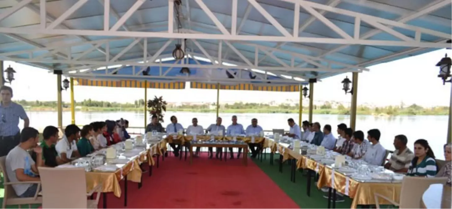 Birecik'te Başarılı Öğrenciler Ödüllendirildi