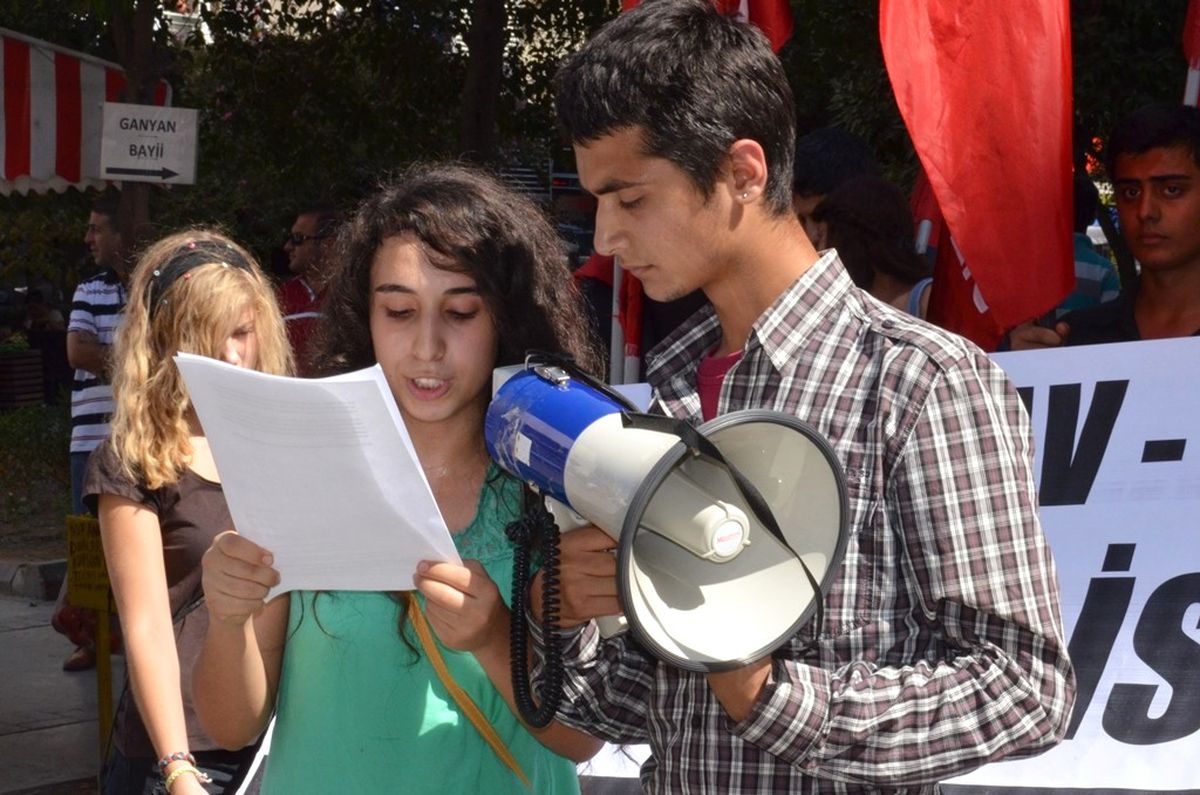 Dev-Lis, ÖSYM Başkanını İstifaya Çağırdı