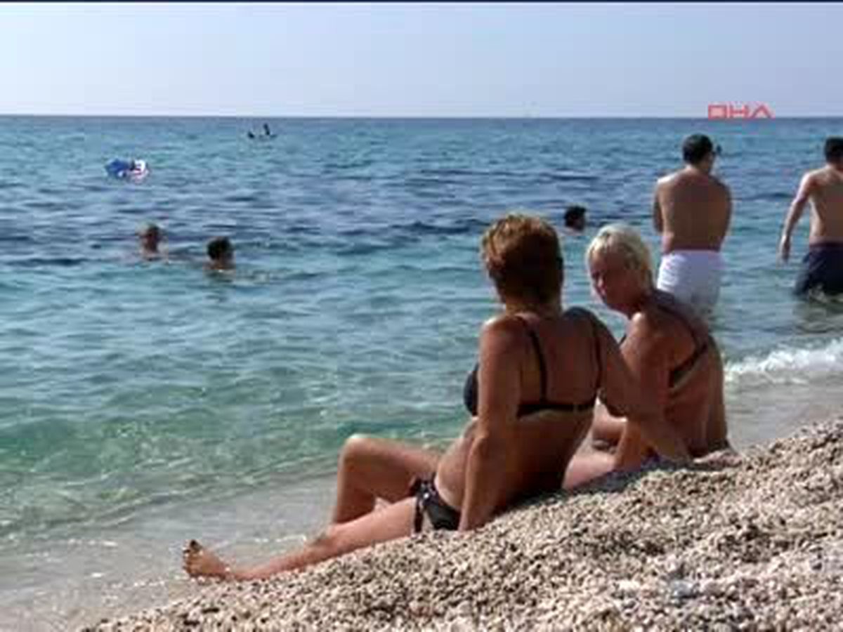 Eylül Bitti Antalya\'da Yaz Bitmedi