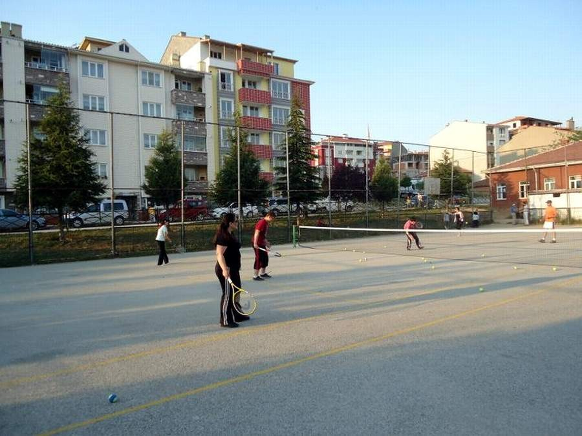 Güneşspor\'da Kort Tenisi Kayıtları Başladı