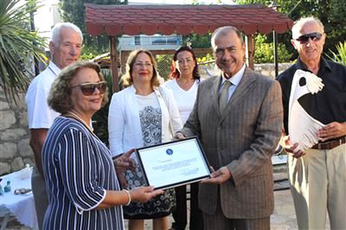 Necati Cumalı\'da Resim ve Seramik Sergisi Açıldı